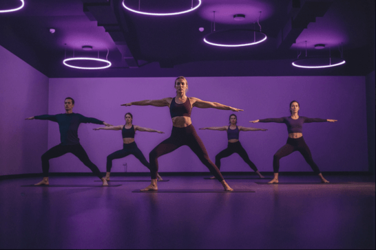 Alunos em aula de Body Balance na Smart Fit
