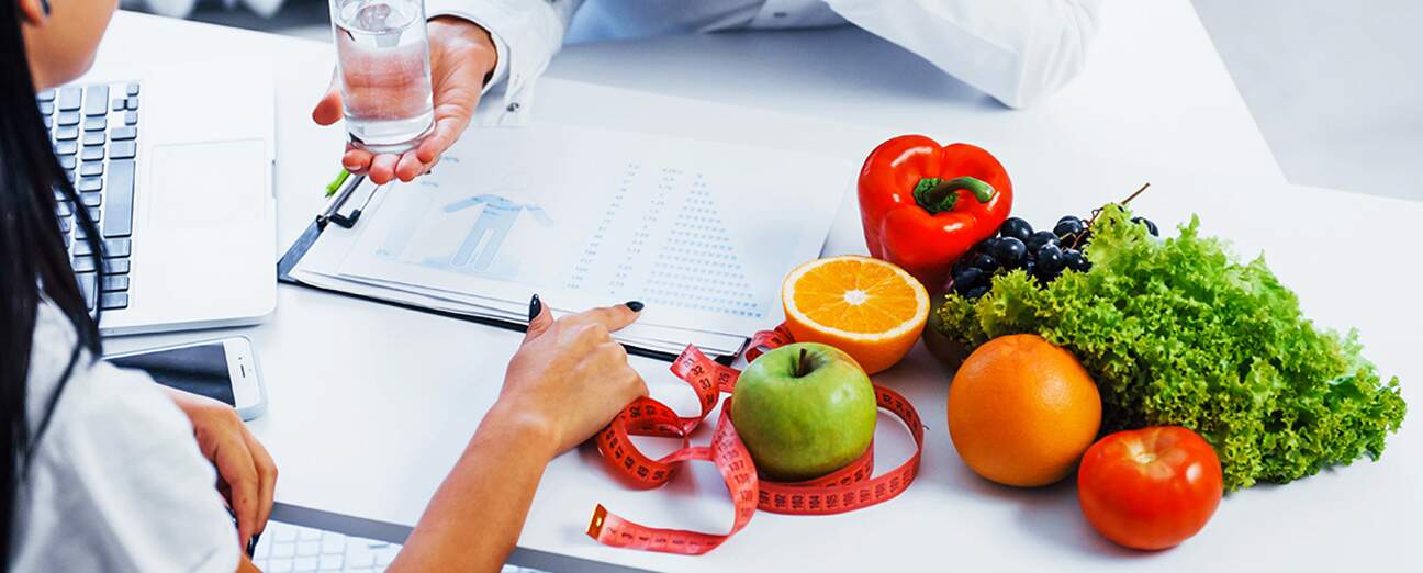 Suplementos ajudam a suprir necessidades do seu corpo. Mas tem diferença de acordo com o gênero?